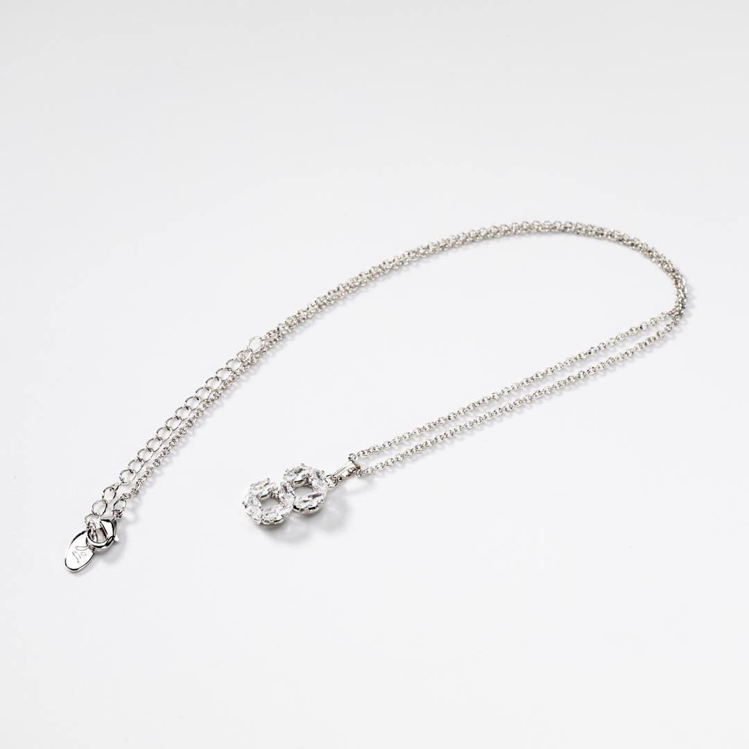 Collier cercles d'ovales brillants en métal rhodié Cod.: BIGCD039A